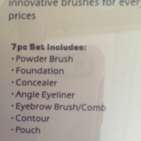 Nude Palette and Brush Set - Picture 4 of 4